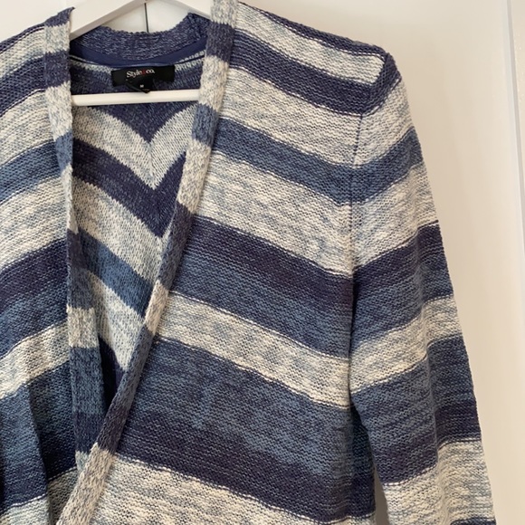 Sweater - Picture 2 of 4